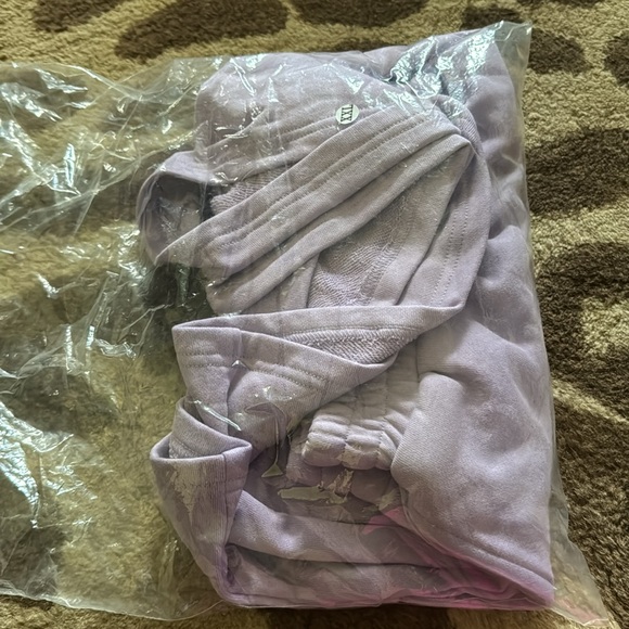 Queen of sparkles | lavender | shorts | - Picture 5 of 6